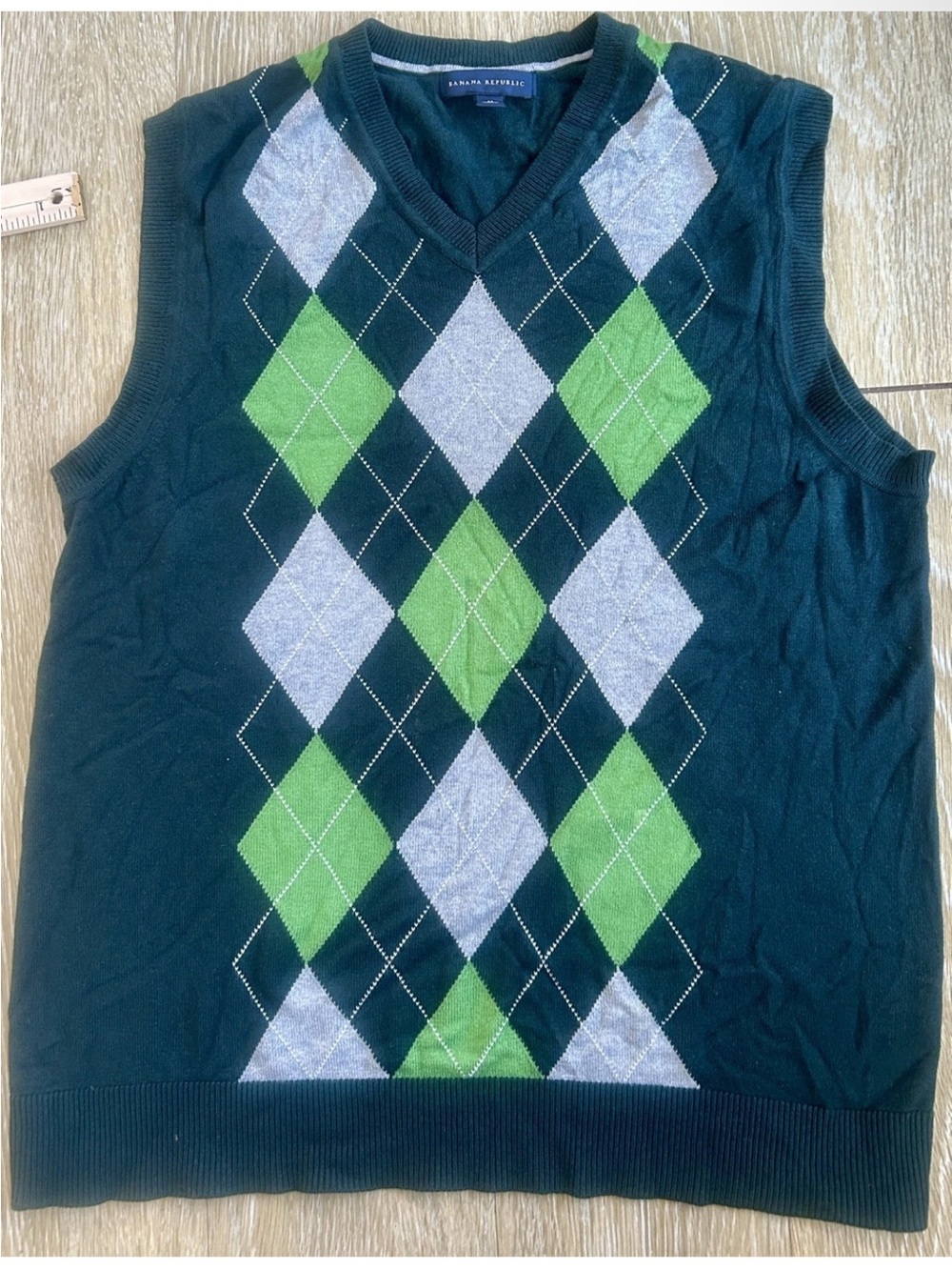 Men's Dark Green Argyle V-Neck Sweater Vest - Green & Gray